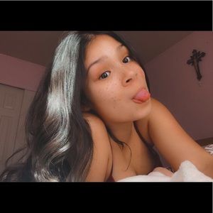 Meet your Posher, Yesenia